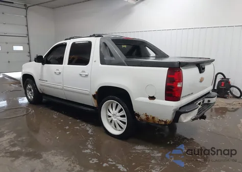 2010 Chevrolet Avalanche 1500 Lt1 z USA, uszkodzony, nr VIN 3GNVKFE00AG220397